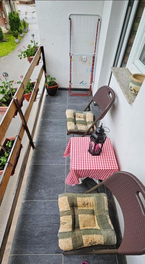 Apartman Naza Kulen Vakuf Exteriör bild
